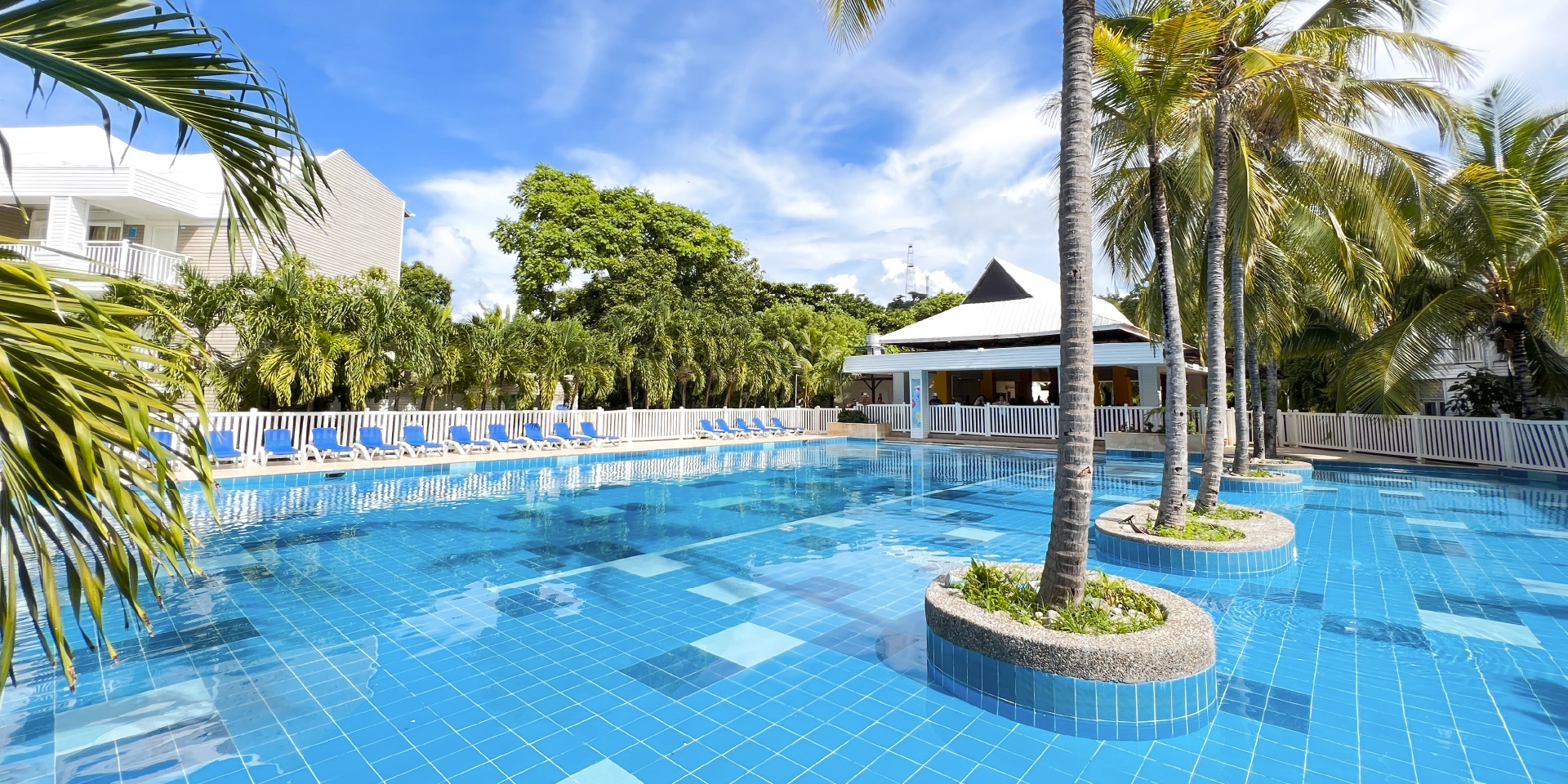 Hotel Blue Cove